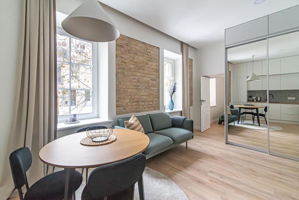 New And Modern Apartment In Old Town By Urban Rent Vilnius Exterior photo