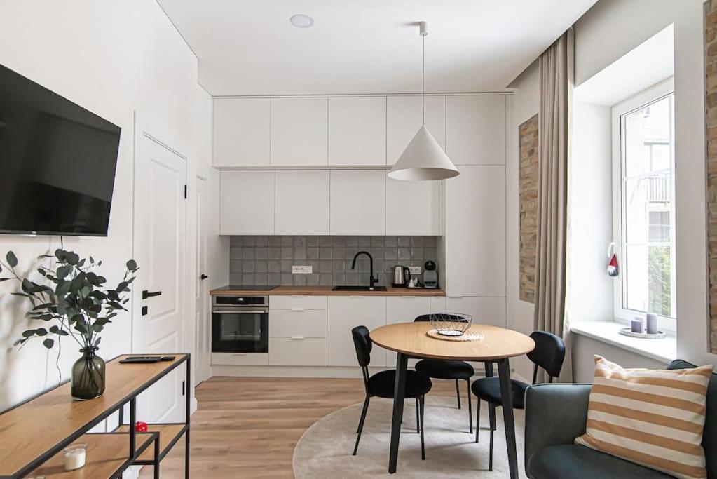 New And Modern Apartment In Old Town By Urban Rent Vilnius Exterior photo